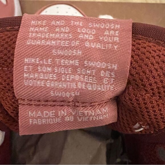 NIKE Dunk Low Panda Sneakers- White/Red Stardust/ Rugged Orange, Size W10.5/M9 - Picture 13 of 14